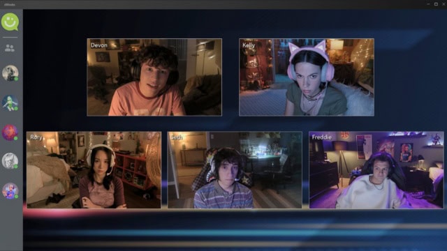 Devon (Van Crosby), Kelly (Melanie Brook), Rory (Alice Wen), Seth (David Andrew Calvillo) and Freddie (Justin Jarzombek) in Side Quest (Apple TV+)