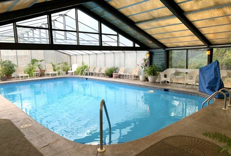 06_01_04 pool-min