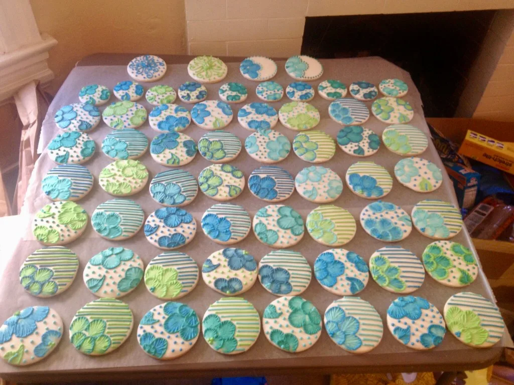 sugar cookies decorated with royal icing: royal icing cookies