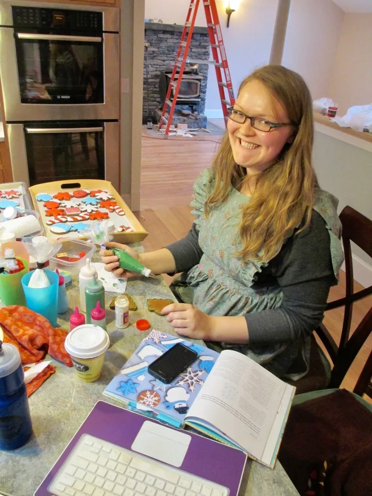 Grace Gaylord decorating royal icing cookies