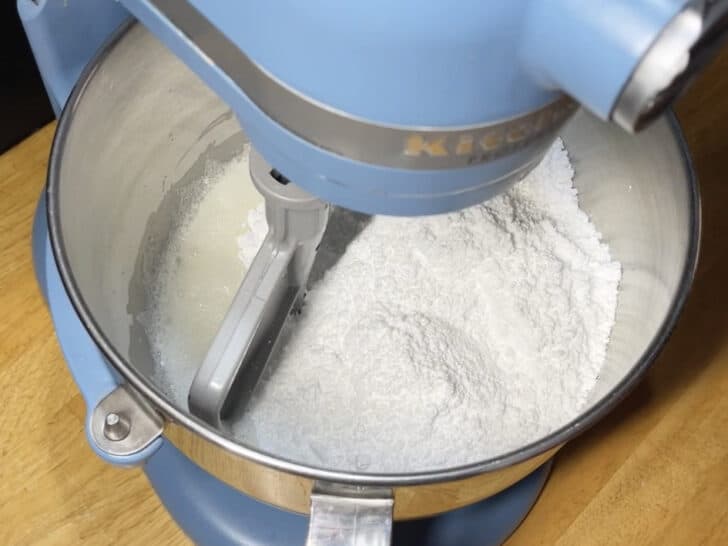 powdered sugar added to lemon juice and meringue powder beer foam for royal icing recipe with meringue powder 