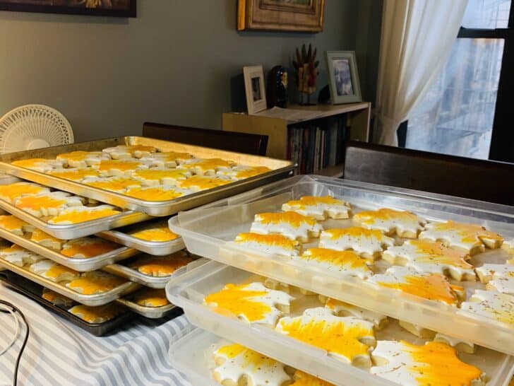 royal icing cookies drying 
