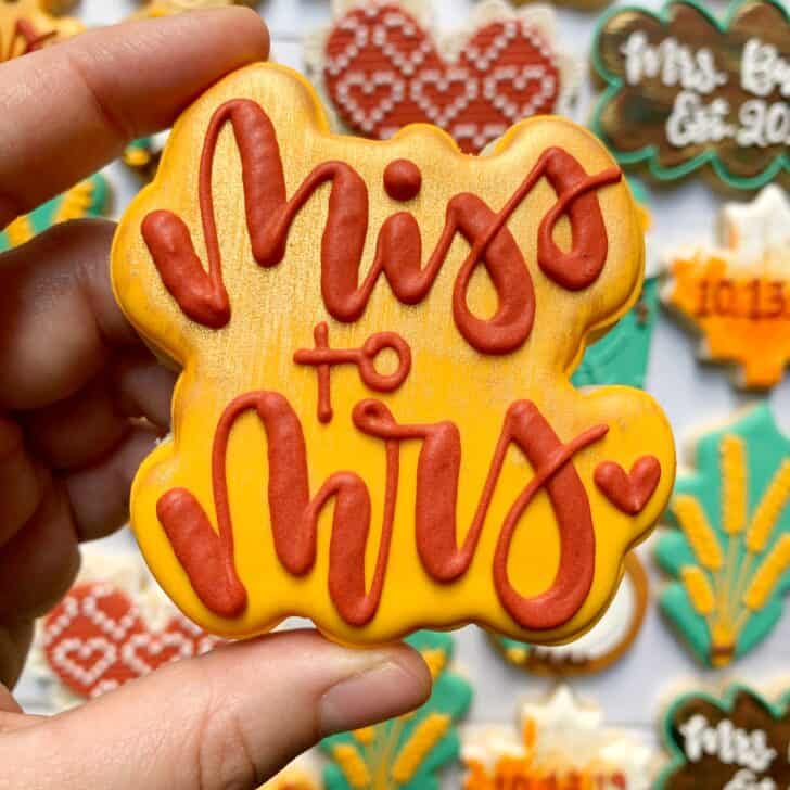 hand lettered plaque for writing with royal icing 