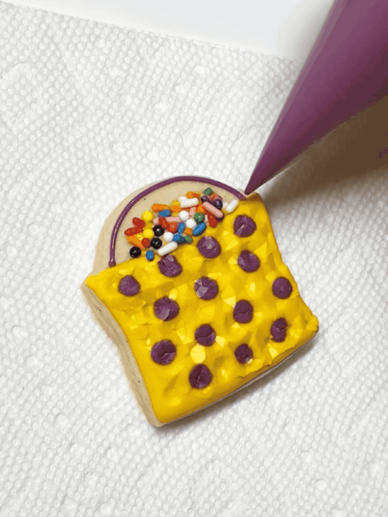 how to decorate candy bucket cookies with royal icing 