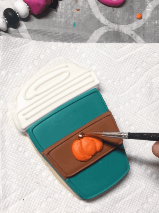 how to decorate coffee cup sugar cookies with royal icing