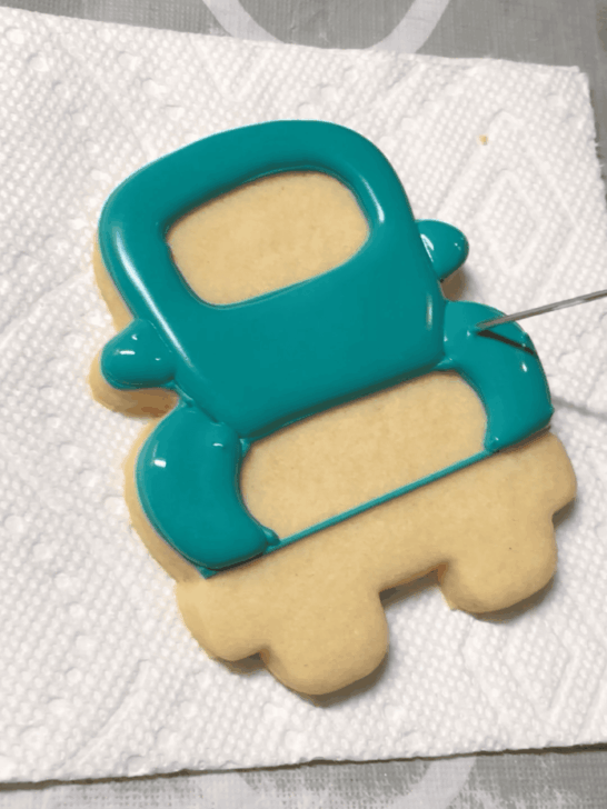 how to decorate pumpkin truck cookies with royal icing
