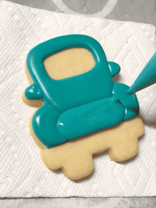 how to decorate pumpkin truck cookies with royal icing
