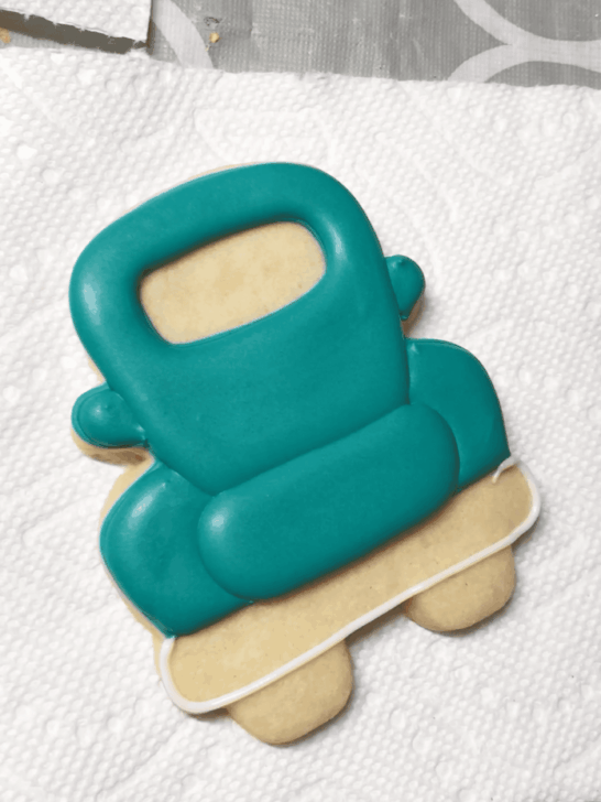 how to decorate pumpkin truck cookies with royal icing
