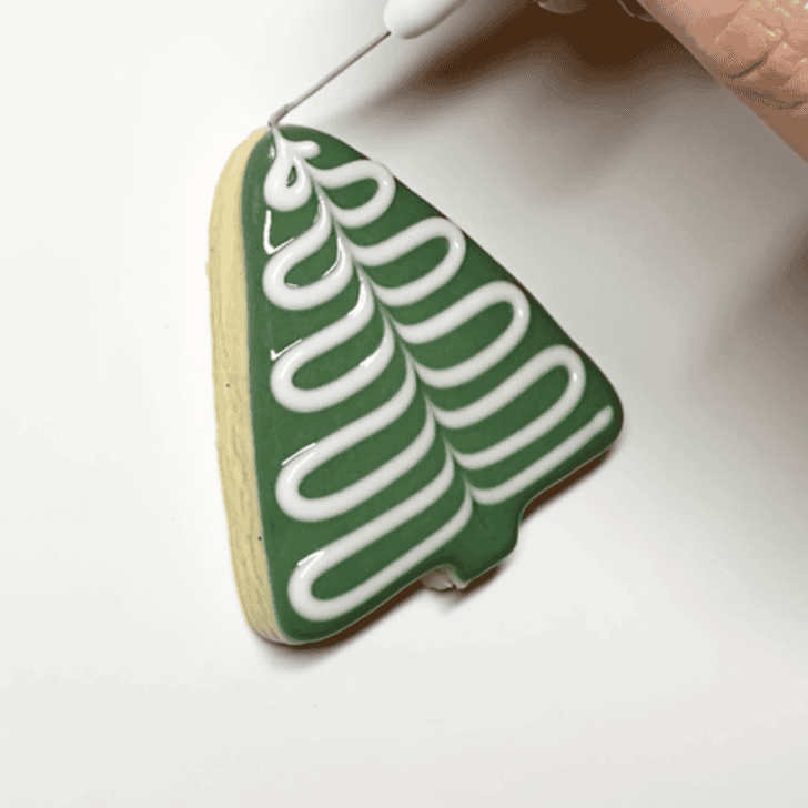 step by step decorating instructions for Mini Christmas Tree Cookies