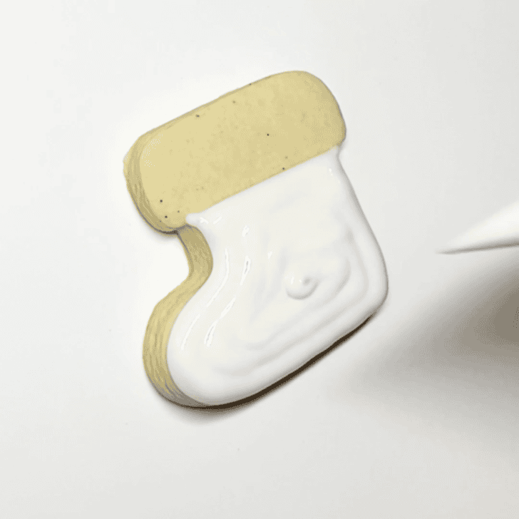 Step-by-Step Decorating Instructions for Christmas Stocking Cookies