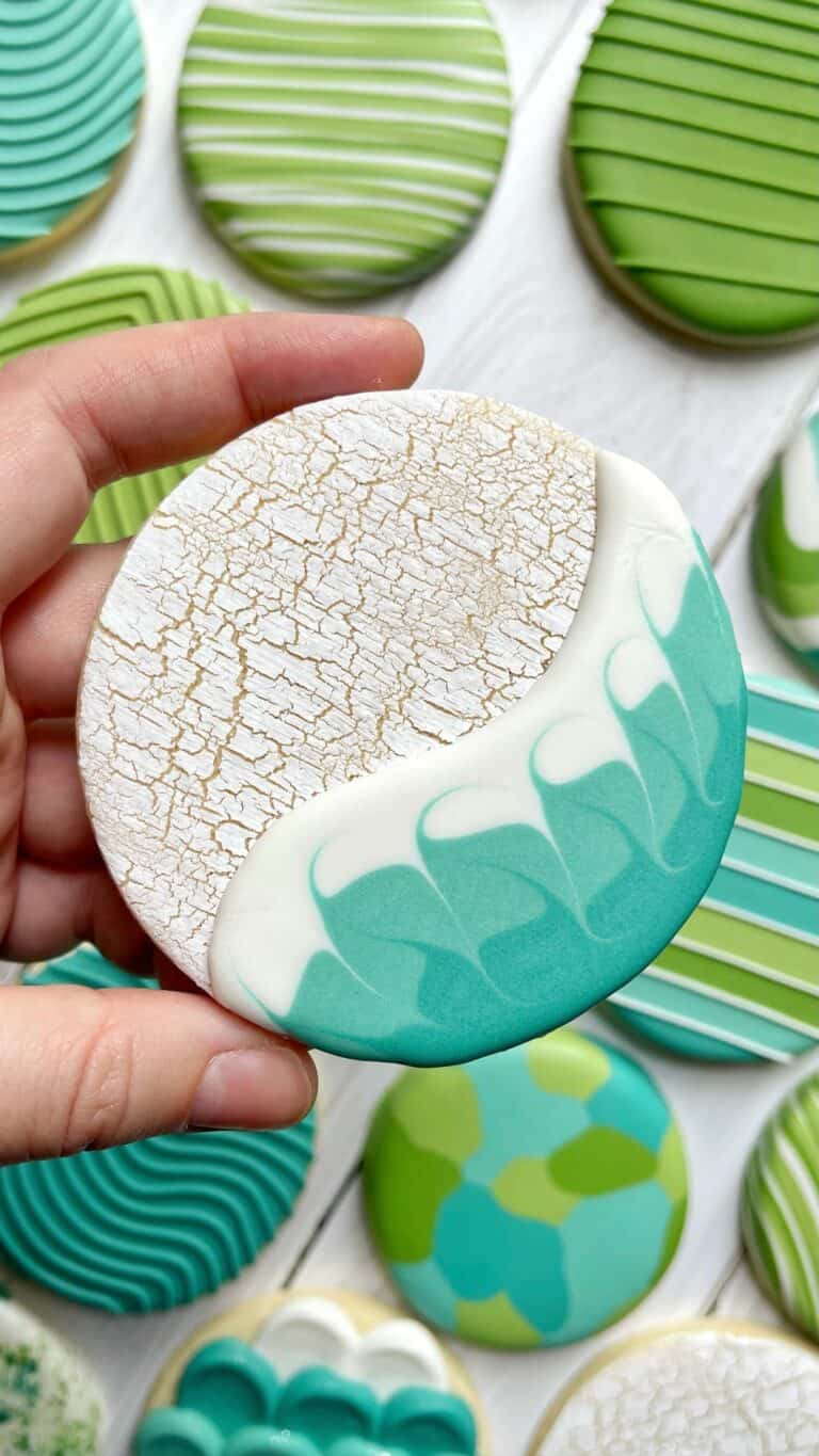 How to Make the Crackle Effect on Sugar Cookies