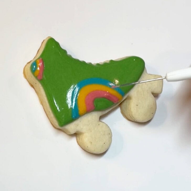 How to decorate roller skate cookies with royal icing
