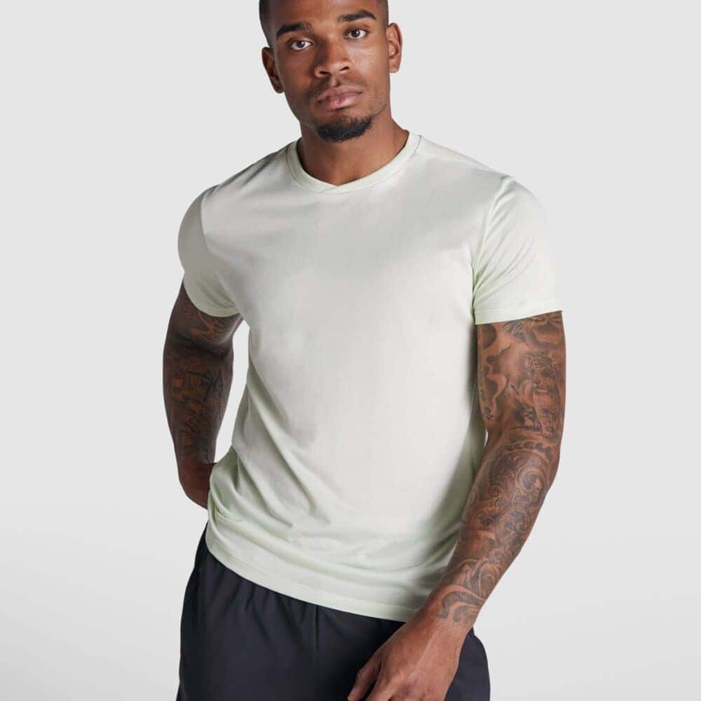 Camiseta técnica de poliéster reciclado SLAM con vista frontal 2