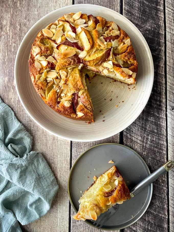 עוגת אפרסקים בחושה