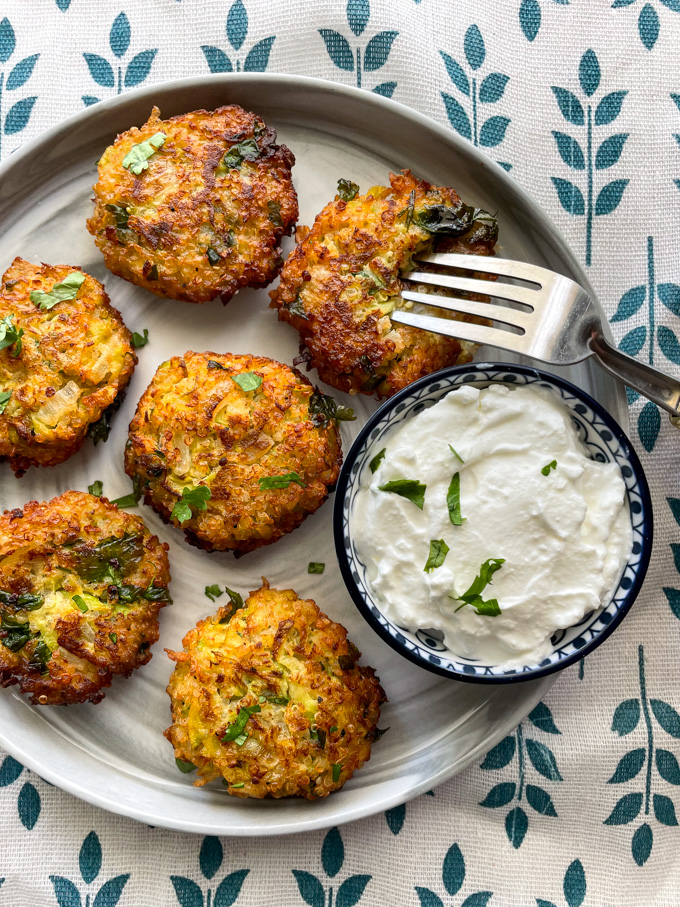 קציצות קינואה וקישואים