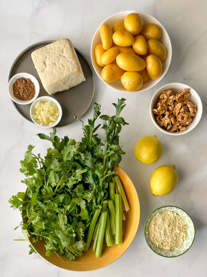 קציצות טופו לימוניות עם סלרי