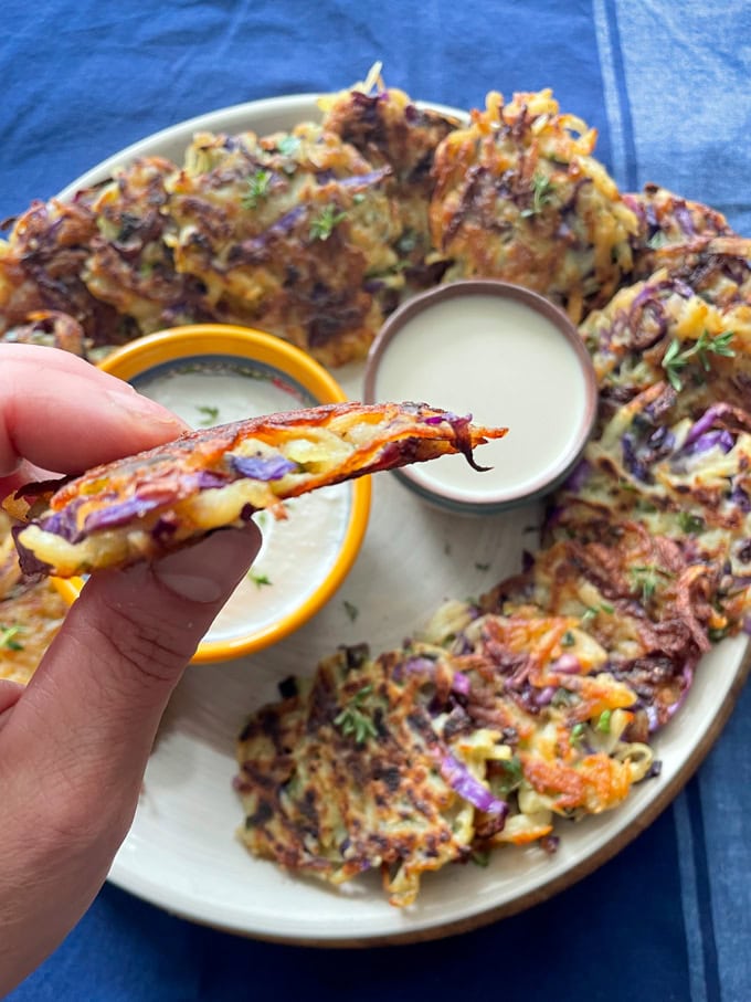 לביבות תפוא וכרוב סגול