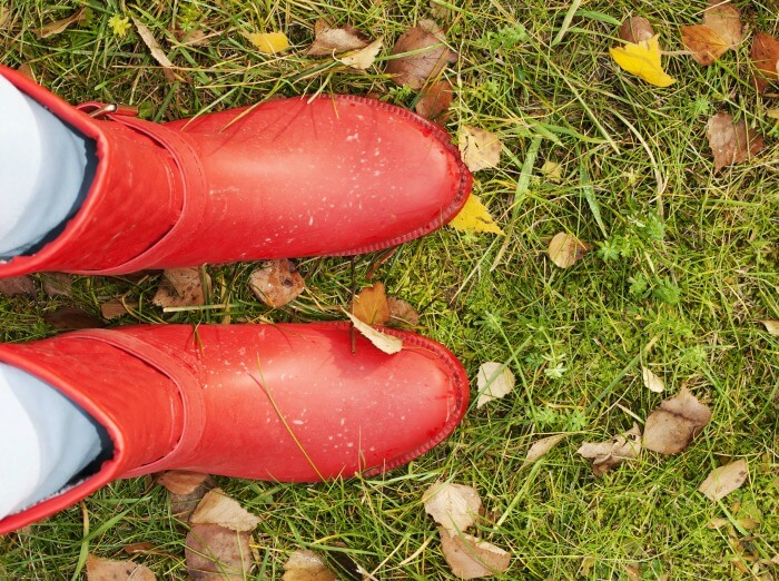 The Inspired Treehouse - Little feet + big boots + fallen leaves = fun fall activities!! (not to mention the benefits of strengthening, heavy work, proprioception, motor planning and balance!).
