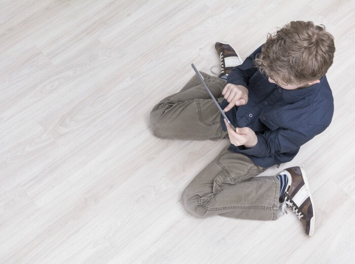 The Inspired Treehouse - A pediatric therapist discusses W-Sitting, it's impact on development, and alternative positioning options for kids.