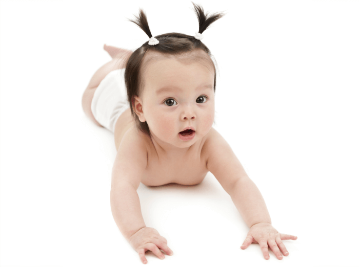 The Inspired Treehouse - Learn why tummy time is important and find lots of fun ideas to make tummy time more fun for babies!