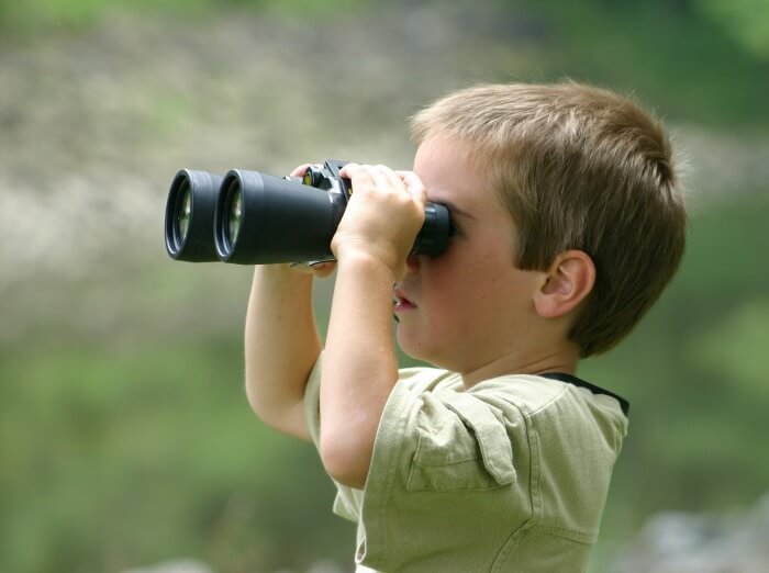 The Inspired Treehouse - Kids will love this new twist on an old favorite - I Spy! Add this to your list of backyard games this summer!