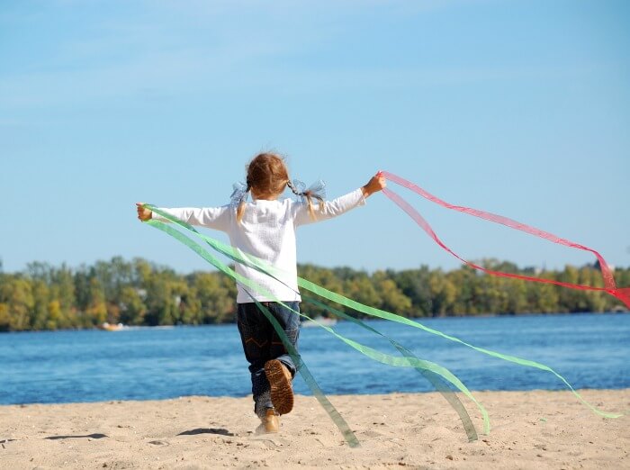 The Inspired Treehouse - 6 activities that encourage strengthening, direction following, spatial awareness & coordination using streamers and fun music for motivation.