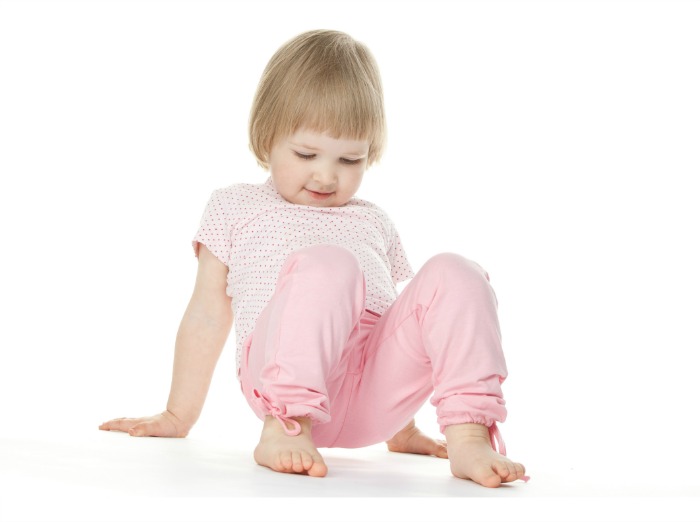 The Inspired Treehouse - Explore how to make your body into a “bridge” with this fun core strength exercise for kids.