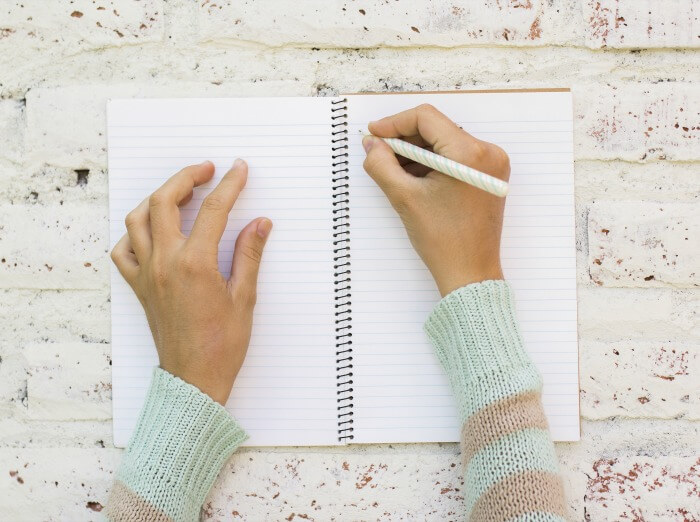 The Inspired Treehouse - Print off this back to school list to help you check off all of the important tasks you need to accomplish to start the school year off right!