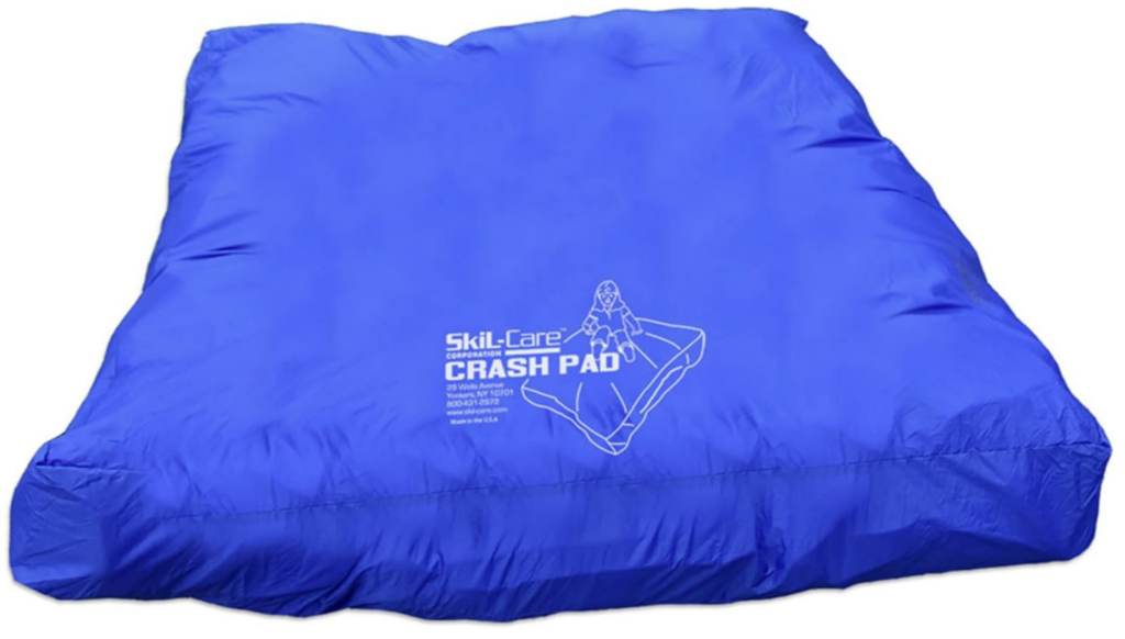 Crash pad obstacle course equipment