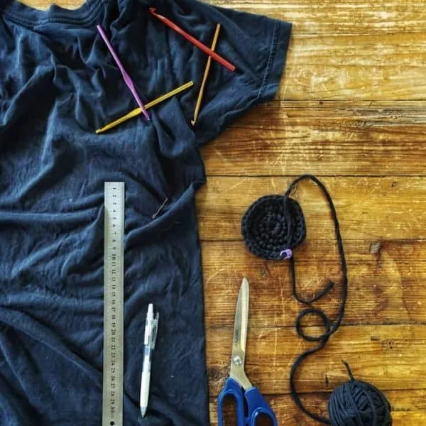 DIY Upcycled T-shirt Yarn with Amy