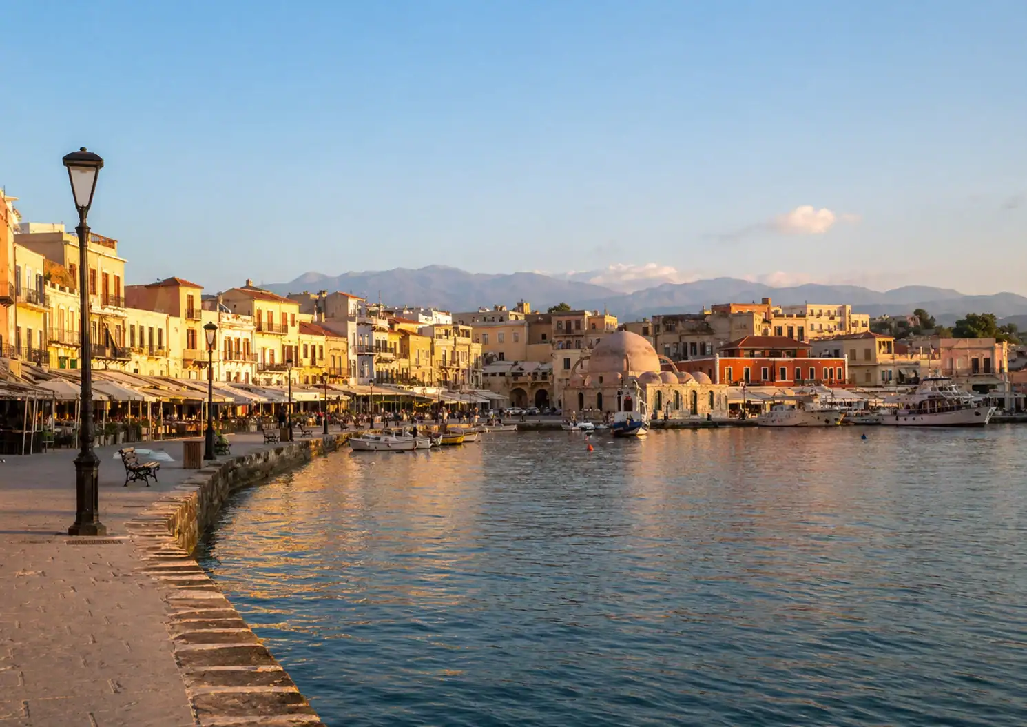 One Day in Chania Without Rushing: Old Harbor, Market Streets and a Cretan Evening