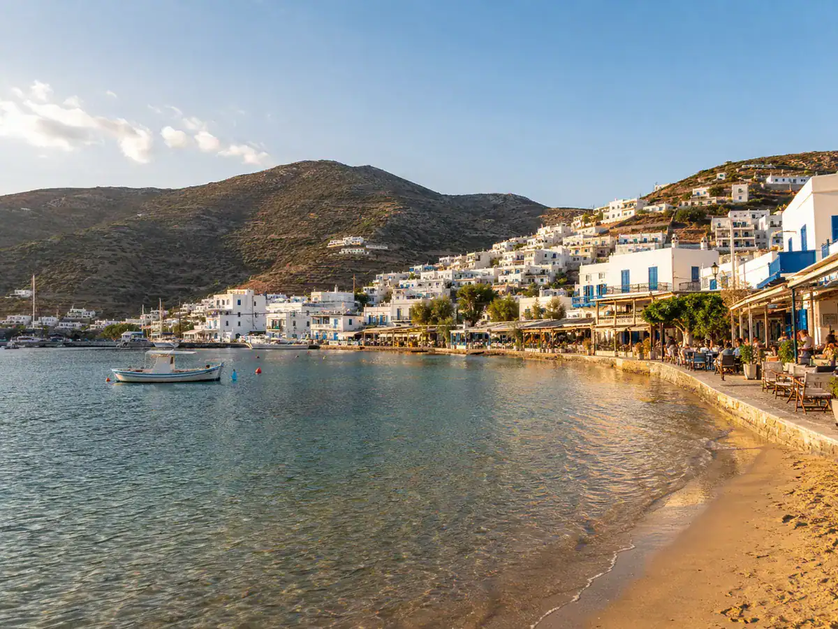 best-greek-islands-without-car-cycladic-harbor