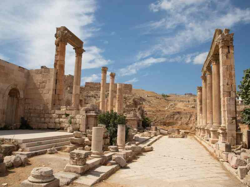 A Day in Jerash: Walking Jordan’s Roman Ruins