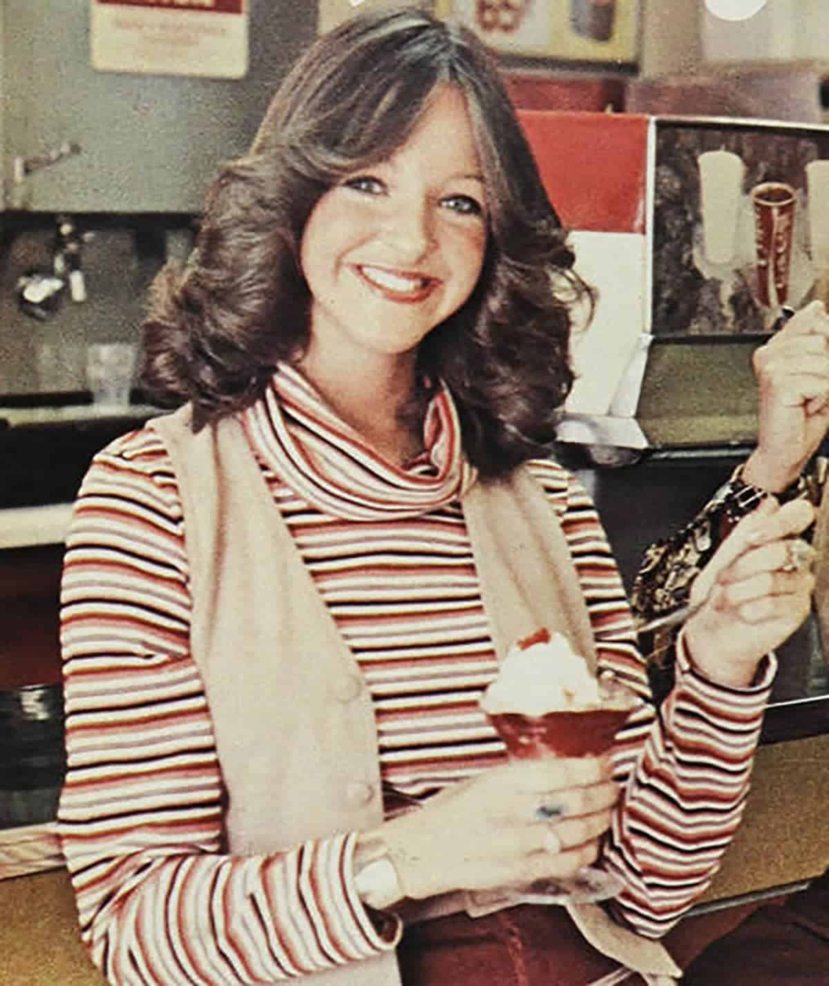 70s winged hair