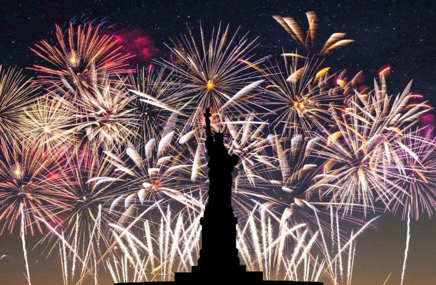 USA Bicentennial Statue of Liberty Fireworks