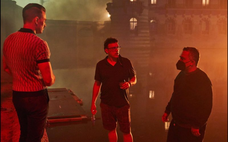 Russo Brothers and Chris Evans Filming The Grey Man