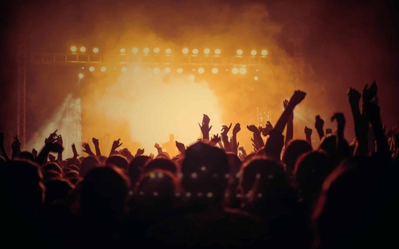 Linkin Park Fans Outraged: Emily Armstrong Replaces Lead Singer Chester Bennington EDM Festival