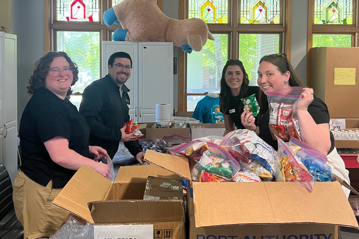 Trust Point Young Professionals Volunteering At The Ronald Mcdonald House Q2 2026