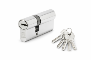 Ασφαλής κλειδαριά πόρτας με μεταλλικό κύλινδρο και 5 κλειδιά, ιδανική για ασφάλεια στο σπίτι.