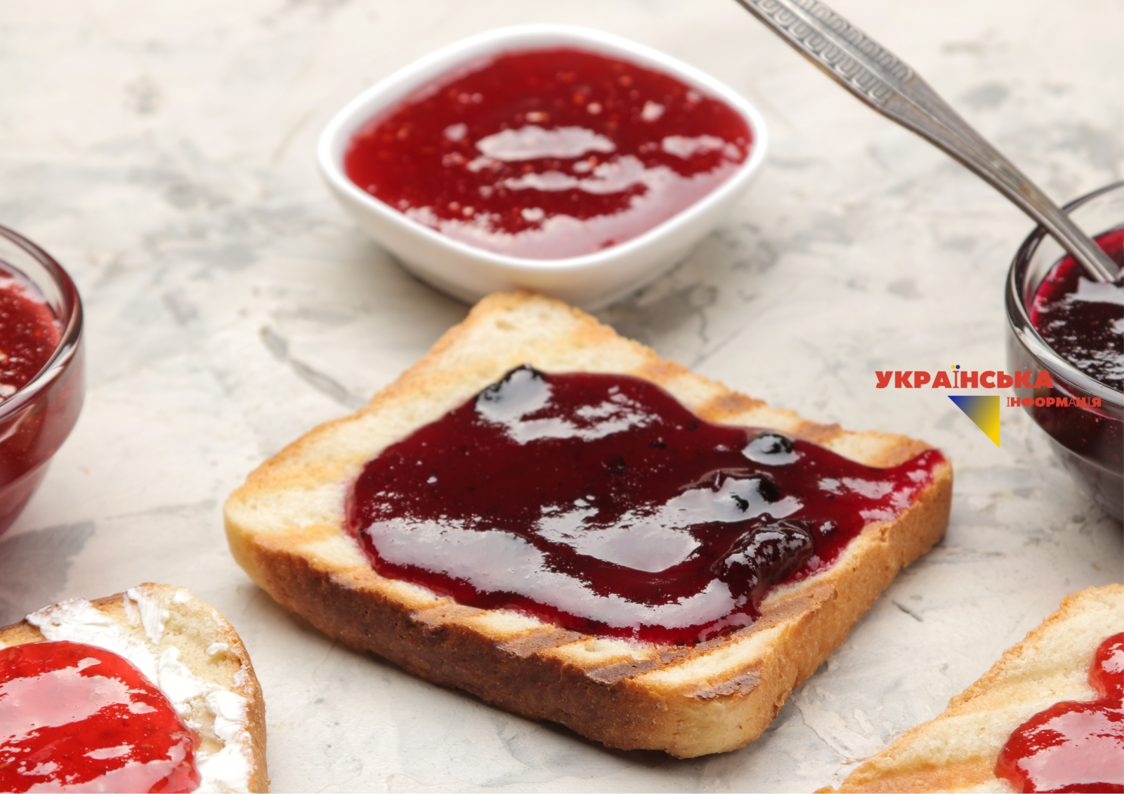 Thick blackcurrant jelly (jam) for the winter: A gelatin-free recipe that “has a spoon”