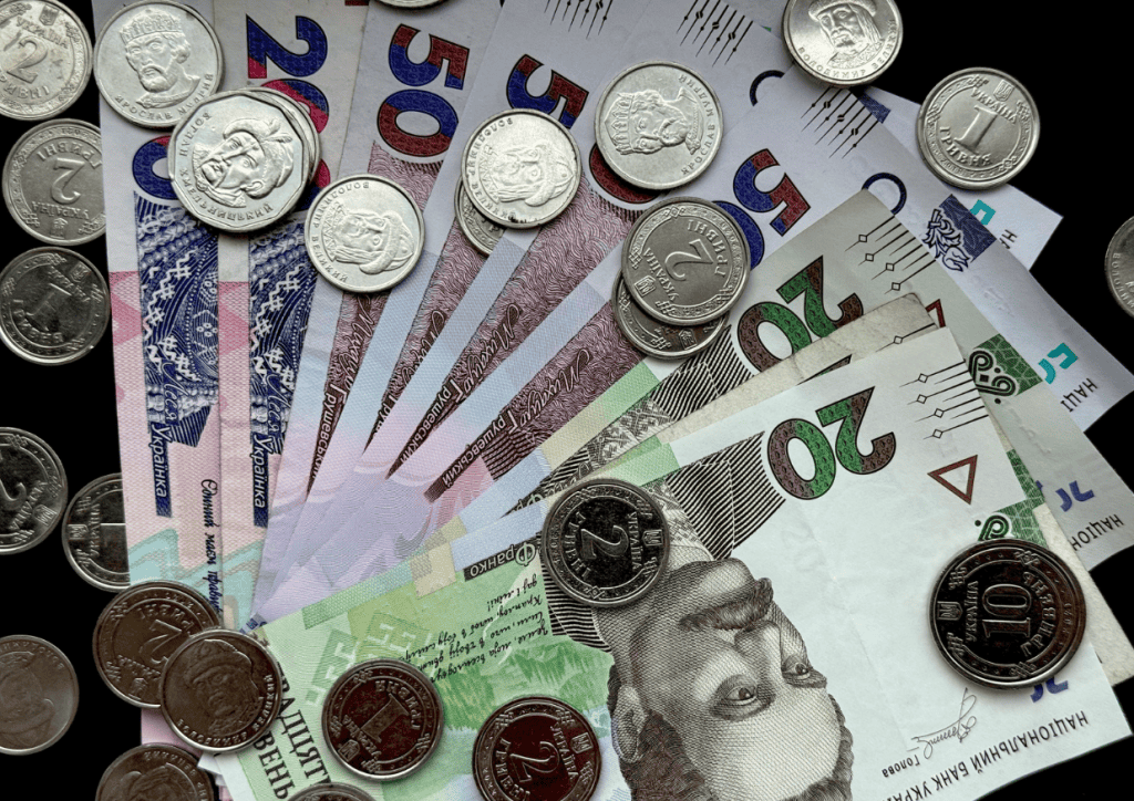Пенсионеры в возрасте более 65 лет в августе могут получить доплату до 570 гривен