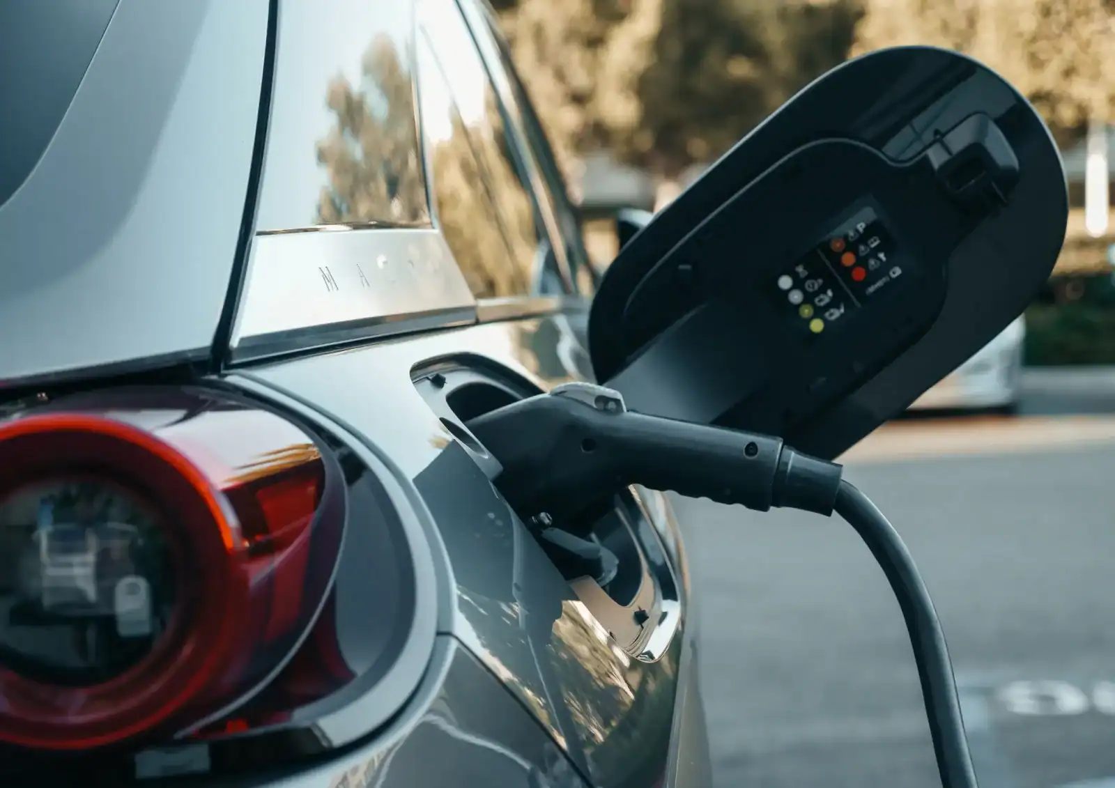 Buy and not be disappointed: 5 electric crossovers of 2026 that lose the least in price