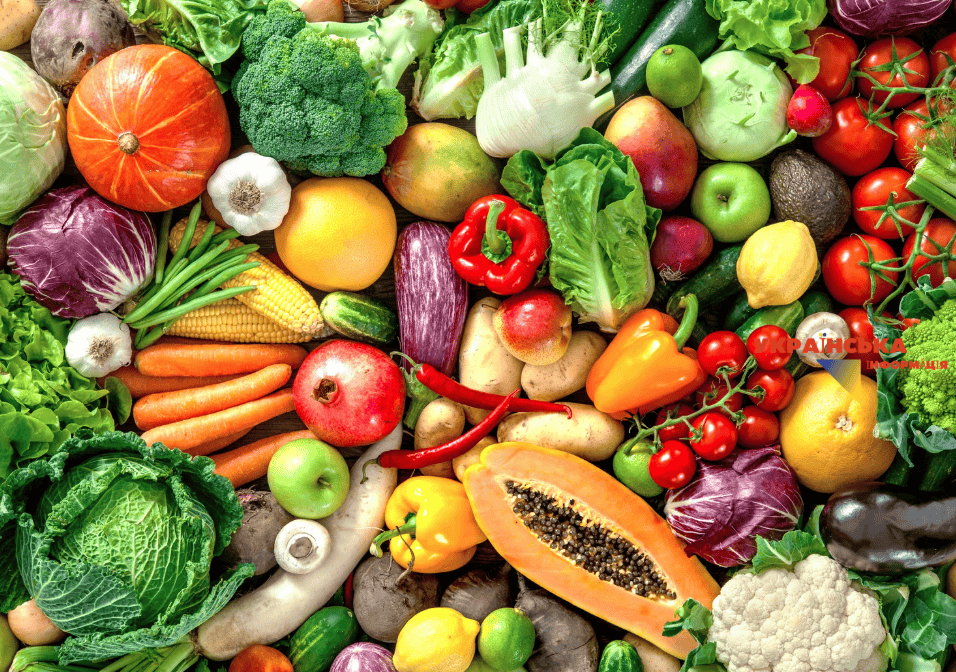 The photo shows different types of seasonal vegetables and fruits for the daily diet