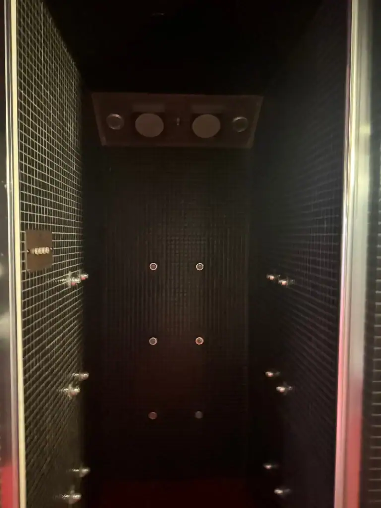 Shower with various jets at the Hotel Gran Nagari in Vigo along the Camino Portugués.