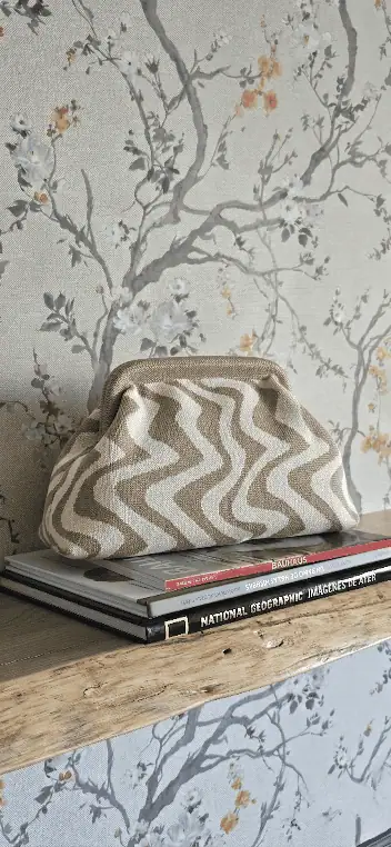 bolso cluch aurea beige