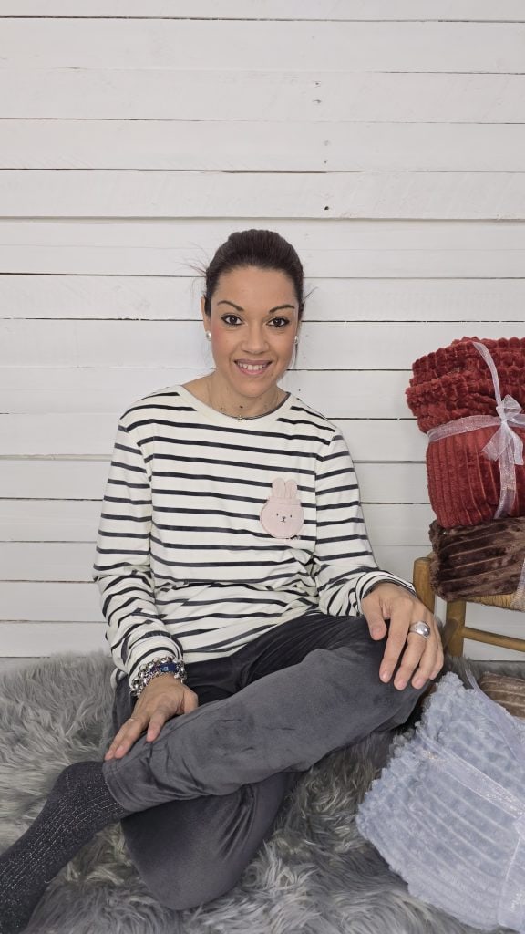 Pijama terciopelo gris