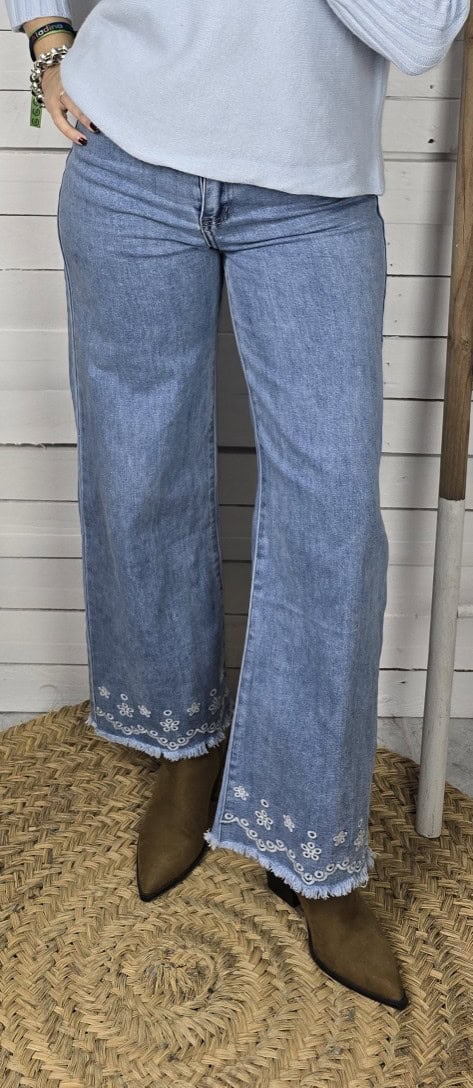 Jeans bordado desflecado - Imagen 4