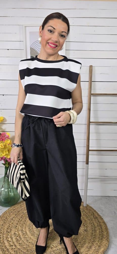 Camiseta hombreras raya negro - Imagen 3