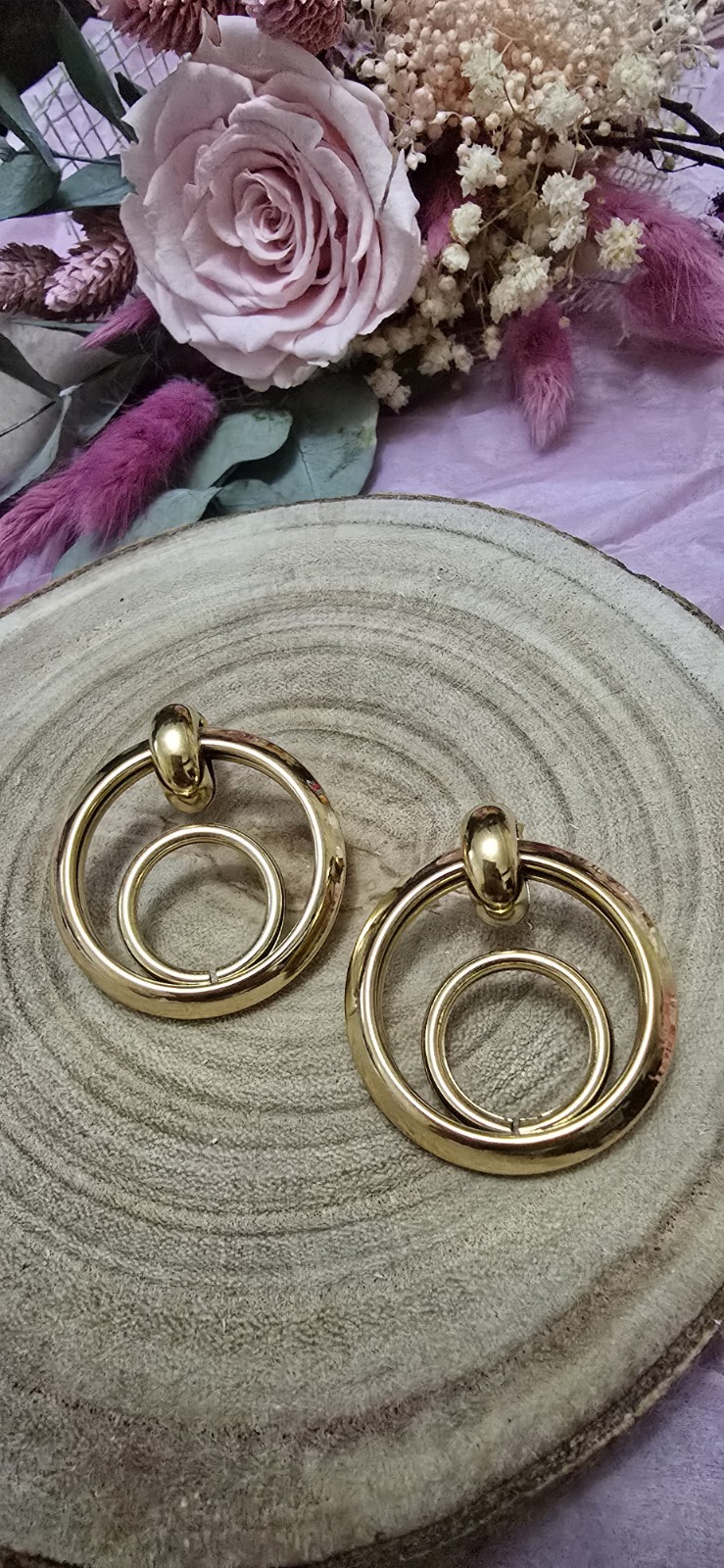 Pendiente doble circulo dorado