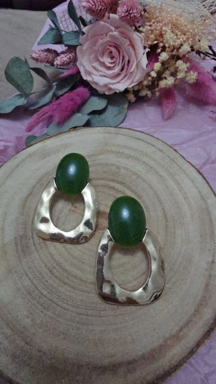 Pendiente piedra verde